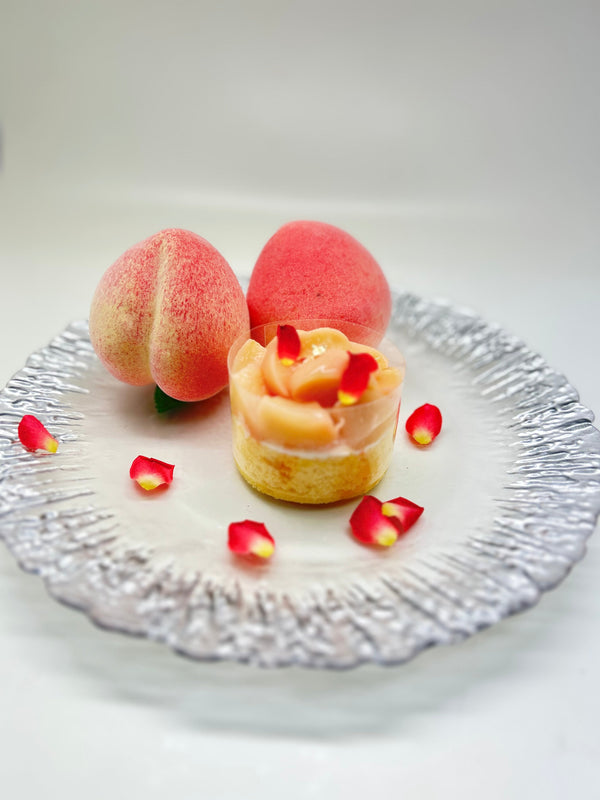 季節限定タルト 桃のショートケーキ風